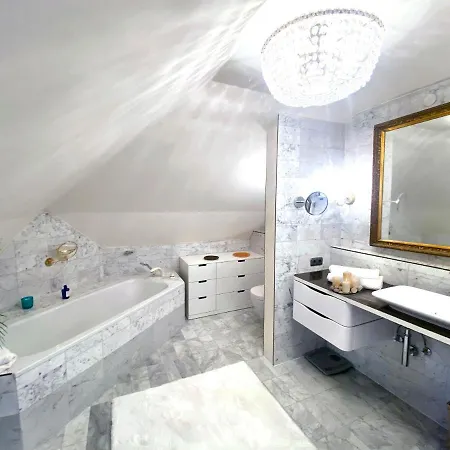 Apartment Luxurious Mozart